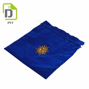Soga retorcida Con Borla Bolsa de Cosméticos de Terciopelo Logotipo Personalizado - Product Image 5