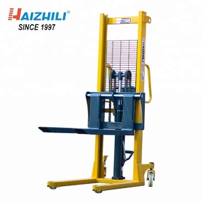 Buena calidad usando flexible multifunción manual apilador mano carretilla elevadora 2000kg hidráulica manual elevador