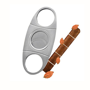 Offre Spéciale <span class=keywords><strong>en</strong></span> <span class=keywords><strong>ligne</strong></span> Nouveau produit Coupe-cigare à double lame <span class=keywords><strong>en</strong></span> acier inoxydable avec manche <span class=keywords><strong>en</strong></span> métal argenté Vente <span class=keywords><strong>en</strong></span> gros - Product Image 3