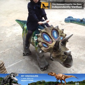 Auto Cavalcabile a Forma <span class=keywords><strong>di</strong></span> Dinosauro Triceratopo ad Alta Simulazione per Parchi o Divertimento - Product Image 3