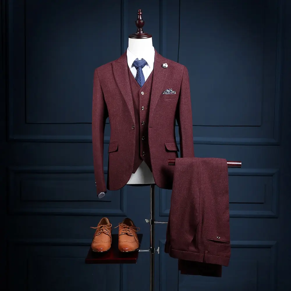 Berita Terbaru Desain Kustom Dibuat Burgundy Slim Fit Pria Mantel Celana Pria Setelan 3 Potong (Mantel + Celana + Rompi) NA18 Anggur Merah Pria Tuksedo