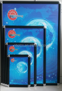 Tablero publicitario de buena calidad Snap Frame, 27X40 pulgadas Snap Frame Black Round Corner - Product Image 2