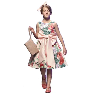花绽放女孩秋季连衣裙儿童礼服的图片