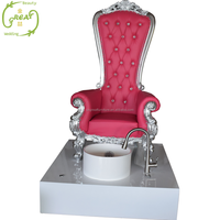 Chaise de pédicure blanche à dossier haut royal, salon de luxe, spa à ongles