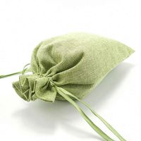 Naturel fait sur commande de conception de mode de couleur de café de jute sac de jute sac à cordon Avec Bouton pression