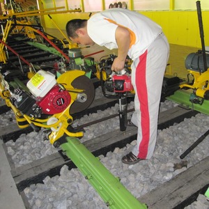 Meilleur prix pour une machine <span class=keywords><strong>de</strong></span> perçage portable pour traverses <span class=keywords><strong>de</strong></span> voie ferrée horizontales en <span class=keywords><strong>bois</strong></span> pour la construction - Product Image 2