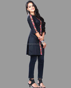 Kurta/Kurti Elegante de Algodón Negro con Diseño de Rayas en el Cuello, Bordado de Seda, Diseño Creativo de Estudio, Hermosa para Mujer, Estilo Indio - Product Image 2