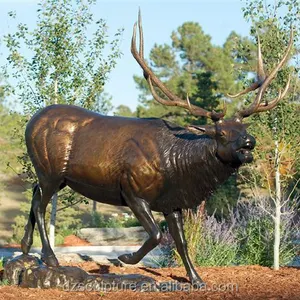 <span class=keywords><strong>Statua</strong></span> di <span class=keywords><strong>Cervo</strong></span> in Bronzo di Grandi Dimensioni per Uso Domestico e <span class=keywords><strong>Giardino</strong></span> in Stile Antico in Vendita - Product Image 2