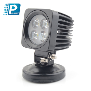 Lampe de travail à LED Offroad Camions Autos Tracteurs Lampe de travail à LED 12W Lampe de travail à LED 12V Véhicules tout-terrain Ampoule de phare à LED à moteur - Product Image 2