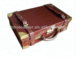 Koperen Jachtuitrusting Doos Eikenhout Met Lederen Zakjes En Holsters Voor Pistoolkoffer - Product Image 2