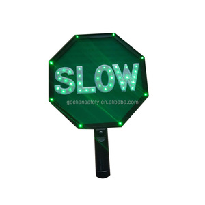 ป้ายจราจรความปลอดภัยในอินเดียอาหรับ Led กระพริบป้ายหยุดบนรถโรงเรียนพลังงานแสงอาทิตย์หยุดไปป้าย