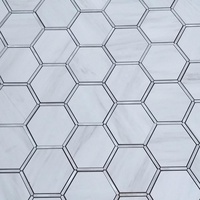 Carrelage en mosaïque hexagonal en céramique et porcelaine Soulscrafts, aspect marbre, laiton blanc poli moderne, 8 mm d'épaisseur, pour hôtel