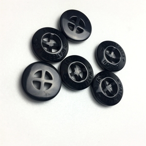 Tùy Chỉnh Giá Rẻ Dễ Thương Nhỏ May Nhựa Nút Màu Đen - Product Image 3