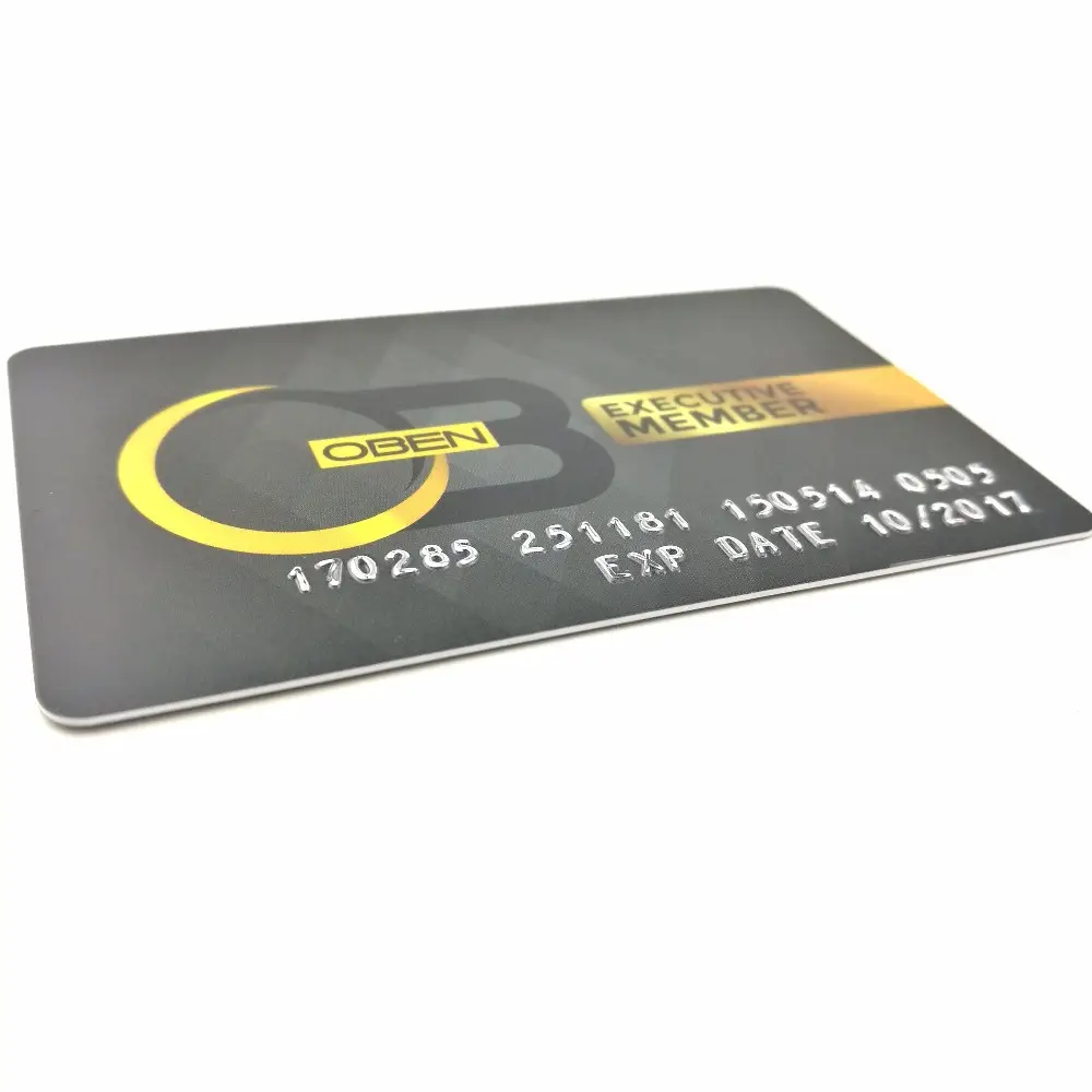 CMYK CR80 Crédit RFID Carte Taille Plastique En Relief Numéro De Série RFID PVC Carte