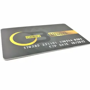 CMYK CR80 신용 RFID 카드 크기 플라스틱 양각 일련 번호 RFID PVC 카드
