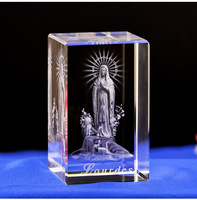 Ikon Katolik Kualitas Tinggi Potret Perawan Maria Souvenir Agama 3D Laser Terukir Kubus Kaca Kristal