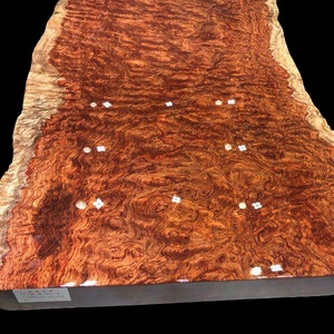 Tavolo in Legno Prezioso Bubinga Africano con Bordo Naturale - Product Image 6