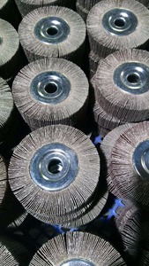 Disque à lamelles abrasives, 2 pièces, pour le polissage de l'acier inoxydable
