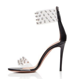 Grande formato Sexy <span class=keywords><strong>borchie</strong></span> signore estate <span class=keywords><strong>scarpe</strong></span> partito vestito da sera tacchi 2018 con <span class=keywords><strong>borchie</strong></span> <span class=keywords><strong>tacco</strong></span> alto PVC trasparente sandali trasparenti donne - Product Image 5