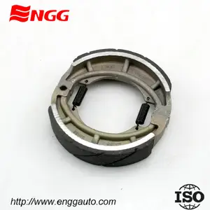 Motorcycles CN ZHE best price motorcycles 03163004 for suzuki gn 125 motorcycle brake shoe engg packing 0.2kgs 100sets 59 31 28cm