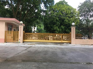 Nhà Máy Nhôm Cantilever Trượt Cổng QG-L2731A An Ninh Rèn Sắt Cổng Cho Kho Tự Động Mô Hình Mở - Product Image 3