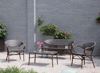 Chaise de bistrot de jardin en aluminium traditionnel fait main Champion pour villa cour