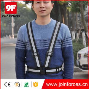 <span class=keywords><strong>Gilet</strong></span> de sécurité réglable en gros de la Chine avec logo personnalisable pour le jogging et les caractéristiques réfléchissantes - Product Image 3