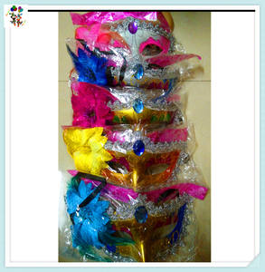 Mardi Gras Mặt Nạ Dạ Hội Hóa Trang Lông Vũ Màu Trắng Trên Thanh HPC-0468 - Product Image 2