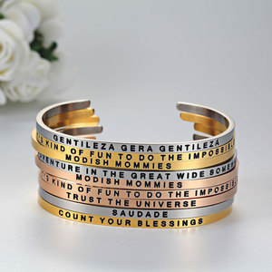 Gelang Mantra Kustom 18K Gelang Emas Baja Tahan Karat Kutipan Motivasi Gelang Pesan Inspirasional