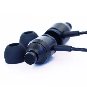 Casque filaire 3.5mm Hi-Res dans l'oreille Casque filaire Écouteurs avec microphone Basse Stéréo Sports Contrôle en ligne Écouteurs IEM