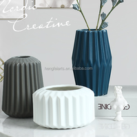 Vas Bunga Keramik Kecil Bergaya untuk Dekorasi Rumah Hadiah Dehua Hengfei Ceramic Co.,limited