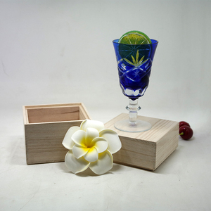 Copa <span class=keywords><strong>de</strong></span> Vino <span class=keywords><strong>de</strong></span> Cristal Grabada a Mano con Tallo Largo, Logotipo Personalizado, para Fiestas, Bodas, Hoteles, Venta al Por Mayor <span class=keywords><strong>de</strong></span> Fábrica - Product Image 6