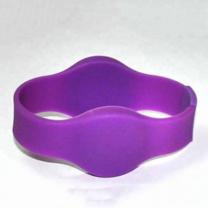 Braccialetti RFID in Silicone di Alta Qualità a Doppia Frequenza 125KHz/13.56MHz con Chip per <span class=keywords><strong>Cronometraggio</strong></span> Gare - Product Image 2