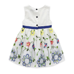 Disegni di Ricamo a Mano per Vestiti da Bambina da 0 a 4 Anni - Product Image 2
