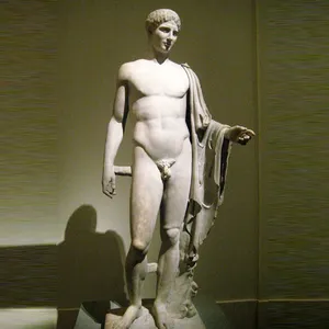 与实物大小一样的雕刻仿古希腊花园裸体大理石男性雕像
