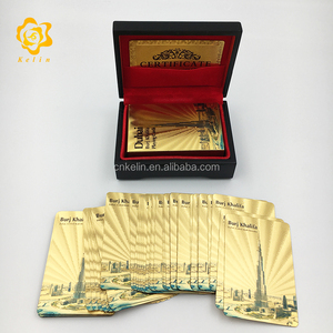 Carte da Gioco in Oro 24k con Immagine del Burj Al Arab di Dubai, con Scatola in Legno e Certificato - Product Image 5