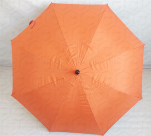 Haute qualité couleur orange 210 t pongé <span class=keywords><strong>avec</strong></span> revêtement argenté <span class=keywords><strong>parapluie</strong></span> de golf <span class=keywords><strong>avec</strong></span> sangles - Product Image 2