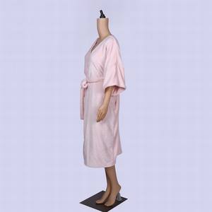 <span class=keywords><strong>Set</strong></span> di Accappatoi in Pile di Flanella Rosa su Misura per Donne e <span class=keywords><strong>Famiglia</strong></span> - Morbido <span class=keywords><strong>Accappatoio</strong></span> Femminile - Product Image 2
