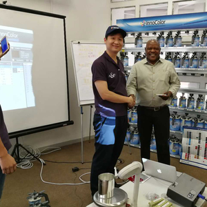 Sơn Lót Xe Hơi Có Độ Bóng Cao 2K Lớp Phủ Màu Sơn Phủ Tự Động - Product Image 4