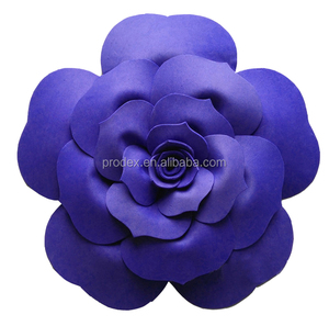 Fleurs géantes en papier pour fond de scène - Product Image 3