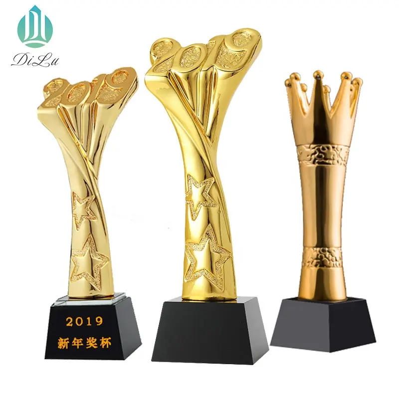 2019 Year FREE DESIGN AND PRINT LOGO Pujiang Wholesale 3D engrave UV Colour Printing logo blank crystal medal award trophy