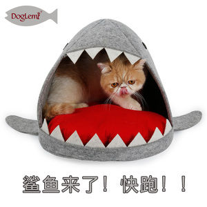 Opvouwbaar Kattenbed Met Haai <span class=keywords><strong>Design</strong></span> Vilt Materiaal Kat Grothuisje Met Afneembare Kussenmat Voor Honden En Katten - Product Image 5