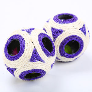 Six Trous Chat Jouets Sisal Gratter Balle Chat Jouets Avec Petite Boule À L'intérieur - Product Image 4
