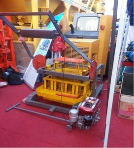 Machine à mouler les briques, imbriquées, écologique, petites voitures, pour fabriquer des blocs, prix d'affaires à domicile et <span class=keywords><strong>l</strong></span>'argent, QMR4-45 - Product Image 3