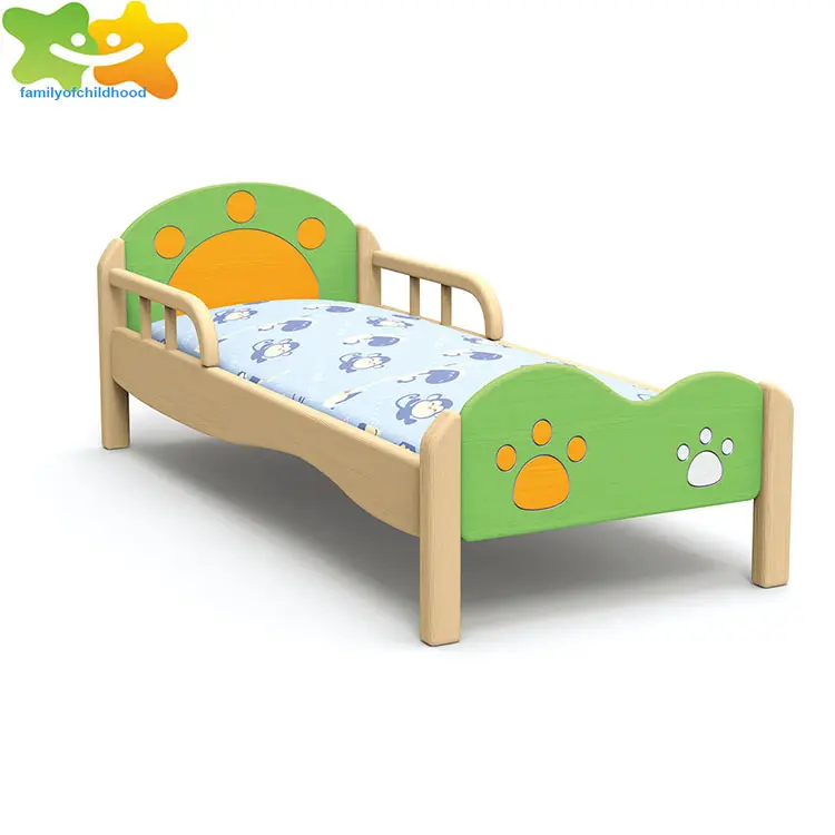 Letto di scuola materna in legno letto di sicurezza per bambini letti per auto in legno mobili per bambini in età prescolare per bambini all'ingrosso