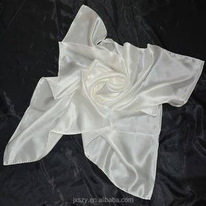 <span class=keywords><strong>Sciarpa</strong></span> in Raso di Seta <span class=keywords><strong>Bianca</strong></span> Pronta da Dipingere, Prodotto <span class=keywords><strong>Elegante</strong></span> e Lussuoso - Product Image 3