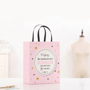 Sẵn Sàng Để Vận Chuyển Giấy Tùy Chỉnh Mua Sắm Giấy Màu Hồng Quà Tặng Túi Xách Tay Với Nút Kim Loại - Product Image 2