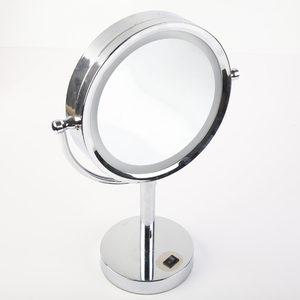 Top Venta de sensor táctil LED de escritorio <span class=keywords><strong>espejo</strong></span> de maquillaje <span class=keywords><strong>con</strong></span> luces - Product Image 2