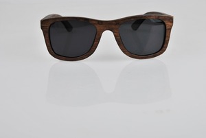 2016 nouveau hommes femmes main <span class=keywords><strong>bambou</strong></span> lunettes de soleil lunettes lunettes hommes polarisées lunettes de soleil en bois - Product Image 5