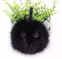 Nouvelle tendance 2019 Chargeur de batterie externe Pom en forme de porte-clés